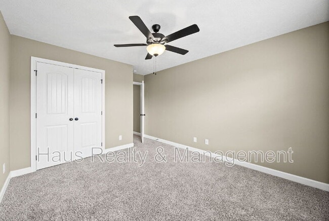 Building Photo - 415 Glenstone Springs Dr