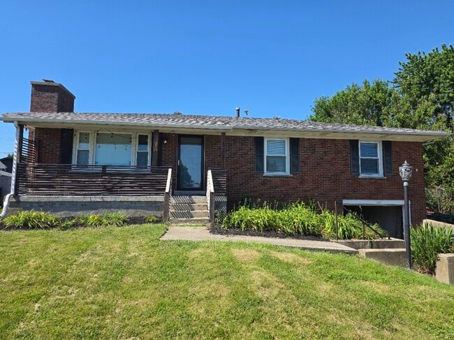Building Photo - 521 Stonehaven Dr