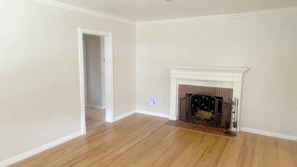 Building Photo - 6243 Blucher Ave