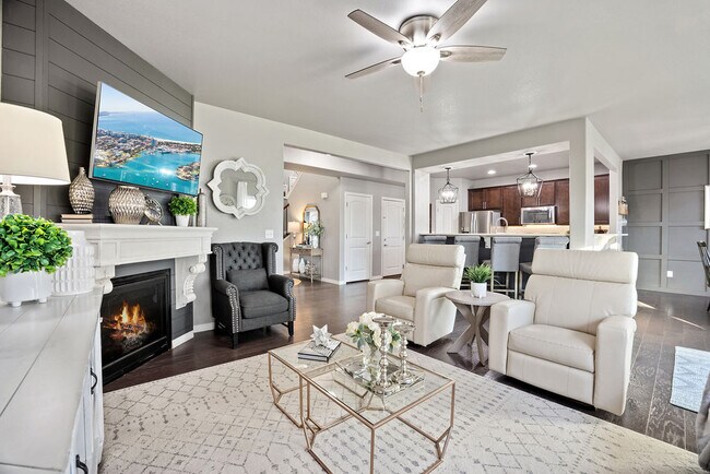 Building Photo - 580 Boxwood Dr