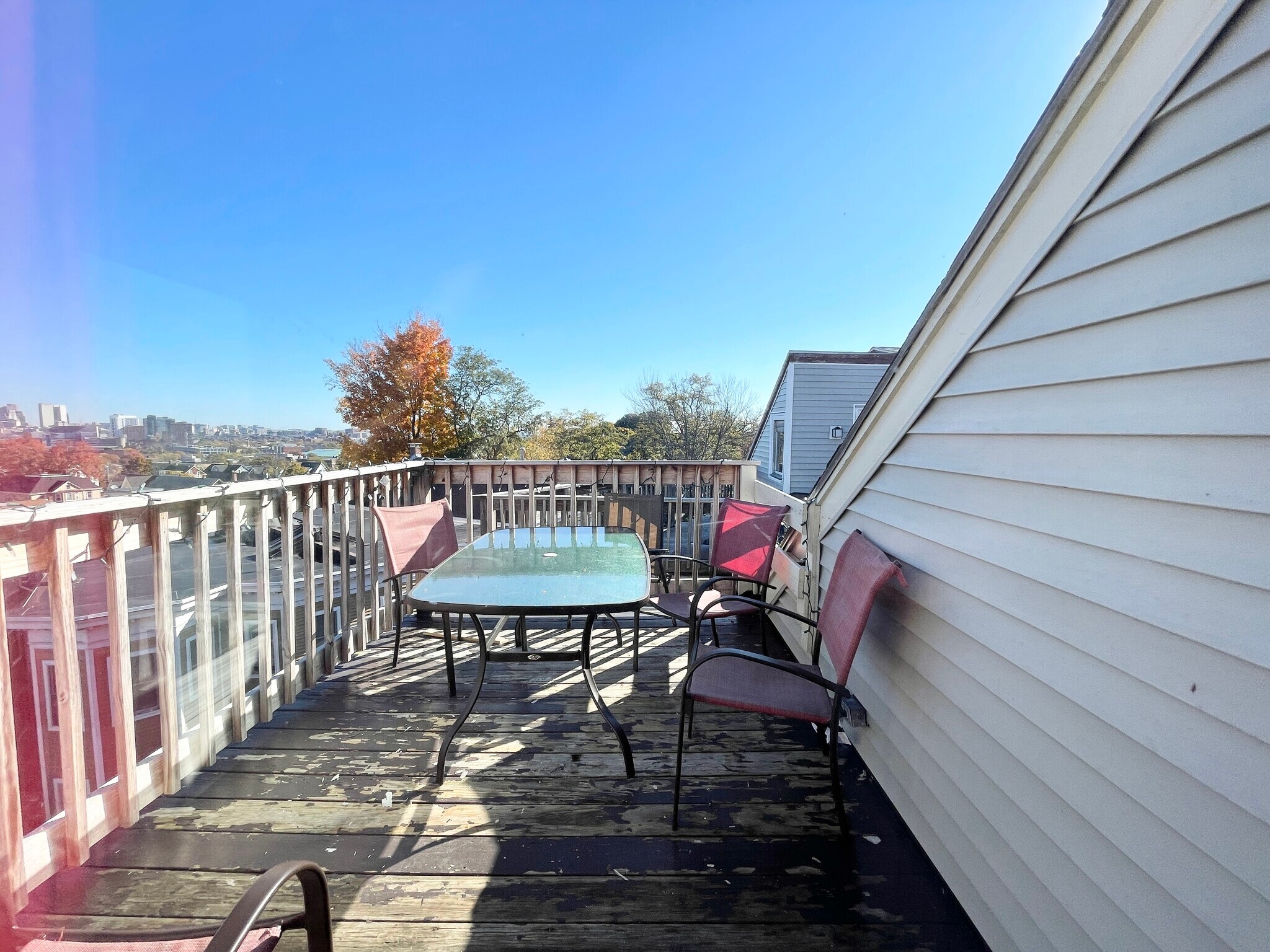 Building Photo - 7 Iroquois St