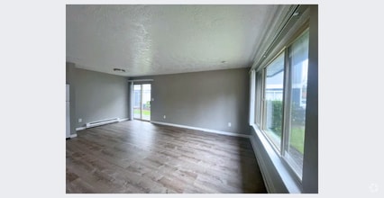 Building Photo - 122 Lilly Rd NE