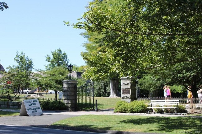 Building Photo - 38 Olcott Way