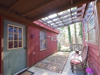 Building Photo - 1065 Mountain View St