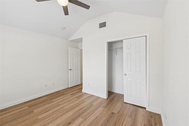 Building Photo - 1506 Cosmos Way