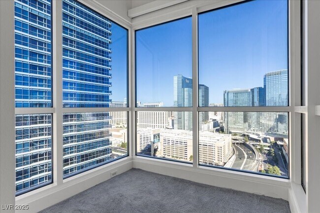 Building Photo - 4525 Dean Martin Dr