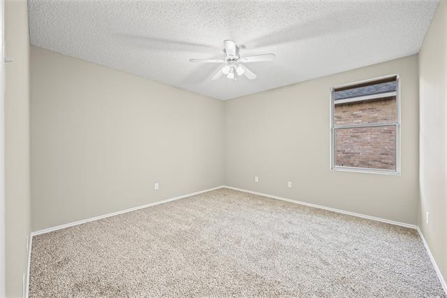 Building Photo - 8409 Redheart St