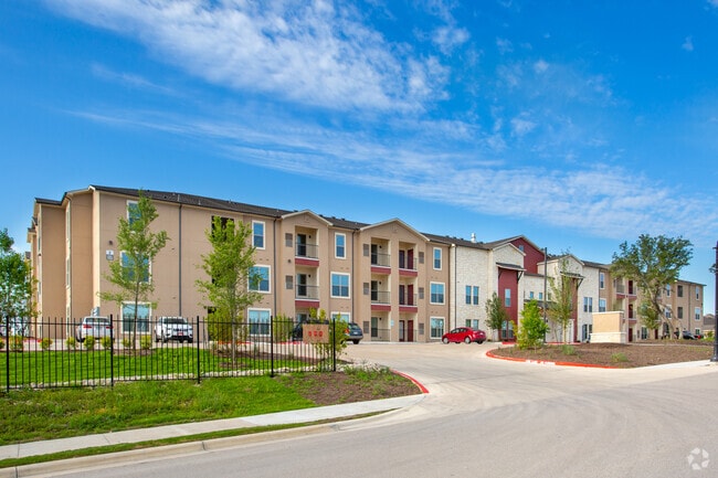 Building Photo - Hills At Leander