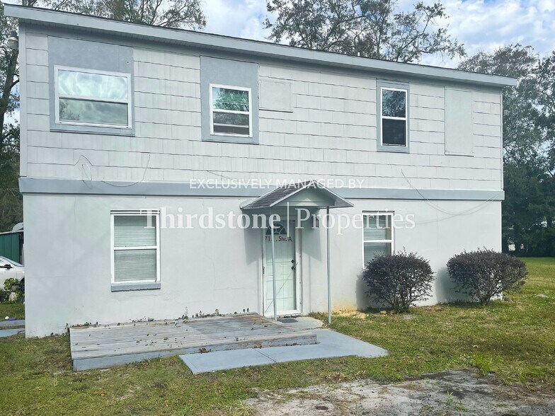 Building Photo - 1717 Lindsey Rd