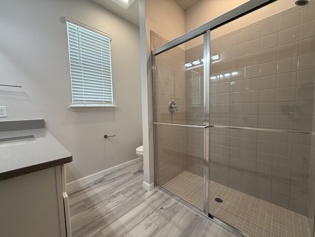 Building Photo - 4753 Ter Blf St