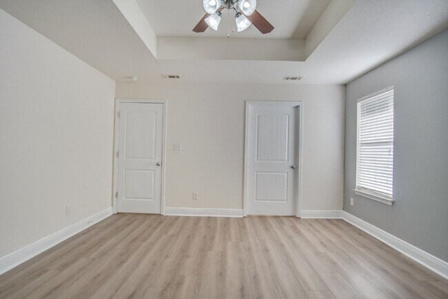 Building Photo - 3-Bedroom Home with Open Floor Plan, and Oversized Primary Suite - Available 1/30