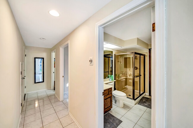 Building Photo - 30428 Penrod Dr