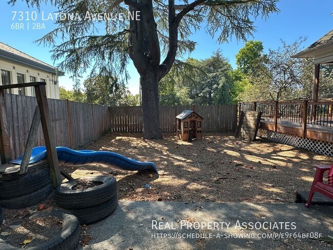 Building Photo - 7310 Latona Ave NE