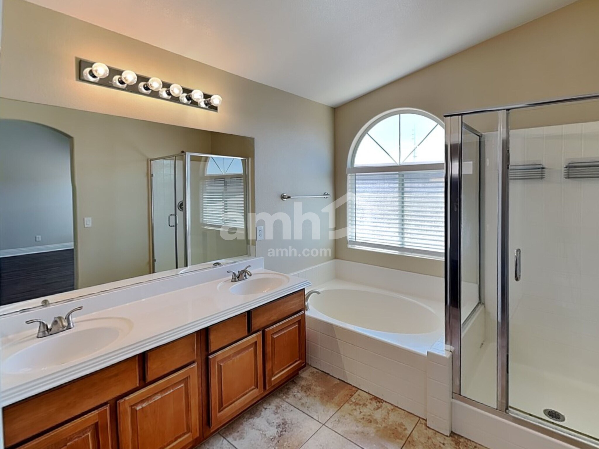 Building Photo - 8845 Red Fox Dr