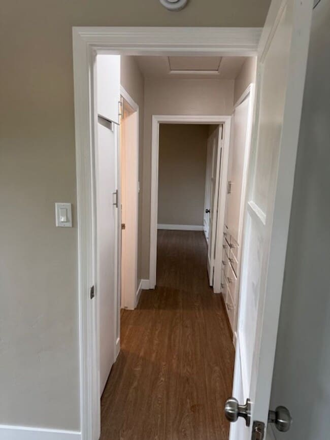 Building Photo - Newly Renovated 4 Bedroom 2 Bath home, wit...