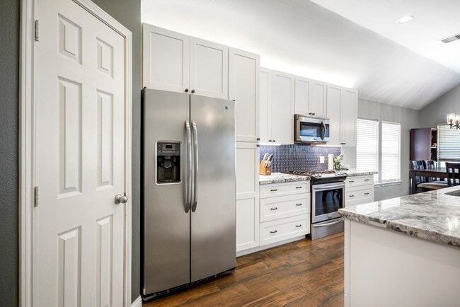 Building Photo - 28139 Canyon Wren Dr