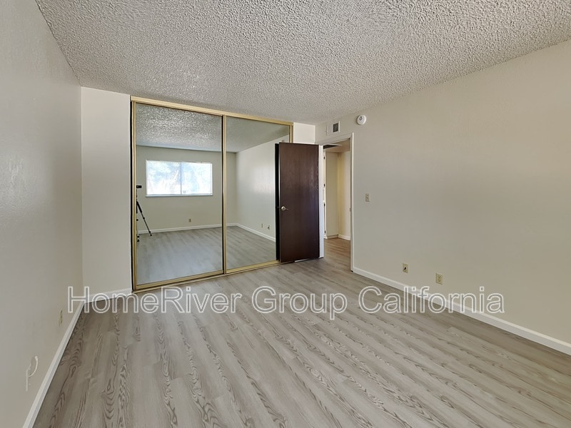 Building Photo - 5903 Spring Glen Dr