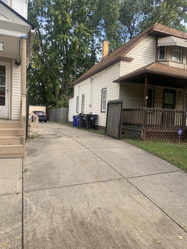 Building Photo - 4002 Robert Ave