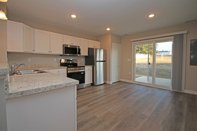 Building Photo - 1313 Luke Ln