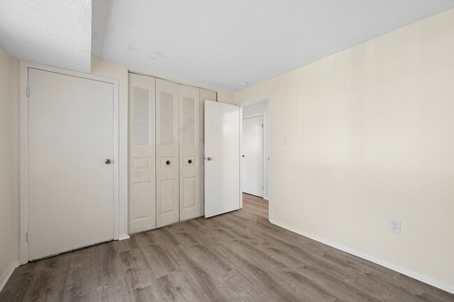 Building Photo - 501 Heather Ridge Dr