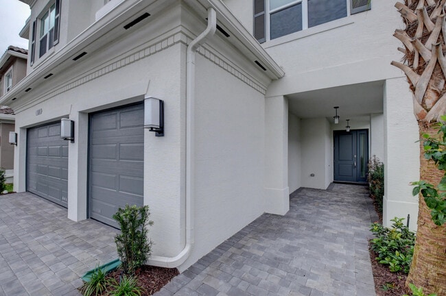 Building Photo - 9632 Highland Pointe Pass