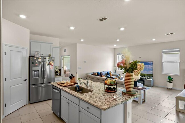 Building Photo - 6345 SW 88th Loop