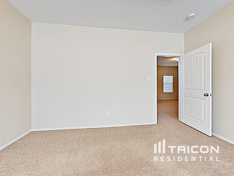 Building Photo - 2823 Arica Ln