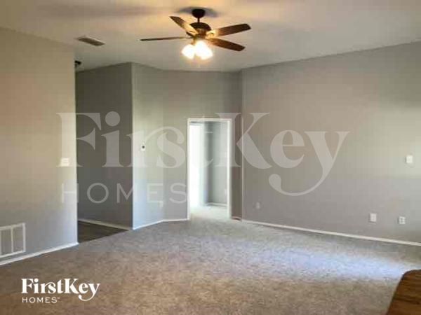 Building Photo - 729 Dema Ln