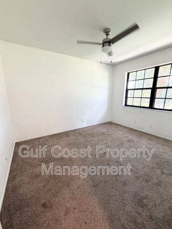 Building Photo - 19505 Quesada Ave