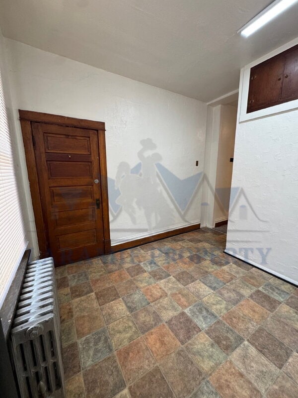 Building Photo - 508 E Garfield St