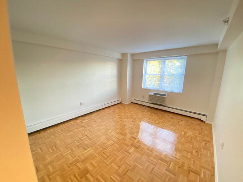 Bed room 2 - 185 Freeman St