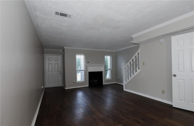 Building Photo - 3795 London Dr