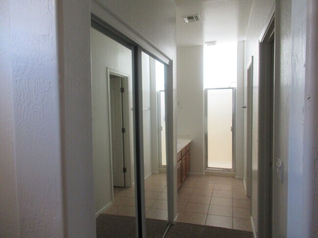 Building Photo - 4 Bedroom Home In Power Ranch, Gilbert