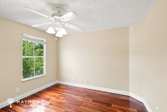 Building Photo - 20742 NW 3rd Ct
