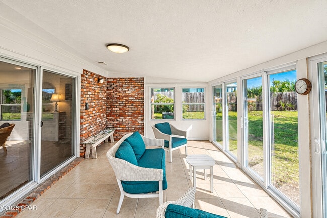 Building Photo - 4608 Sunset Dr