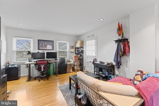 Building Photo - 5816 N Kings Hwy