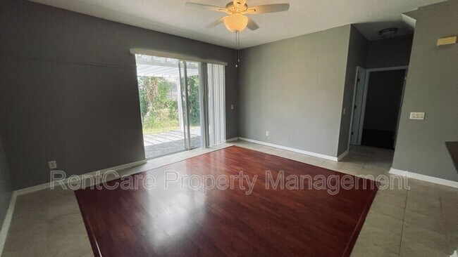 Building Photo - 842 Lancer Cir