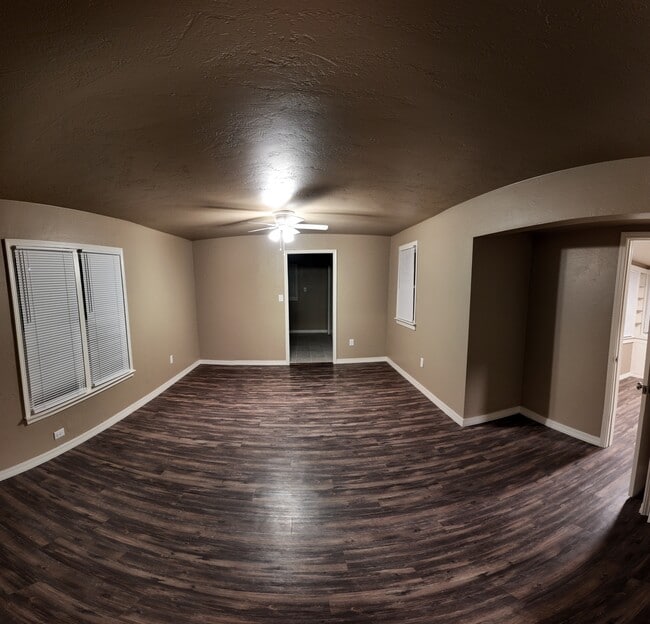 Building Photo - 108 N 4th St