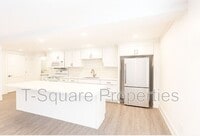 Building Photo - 325 5th Ave S