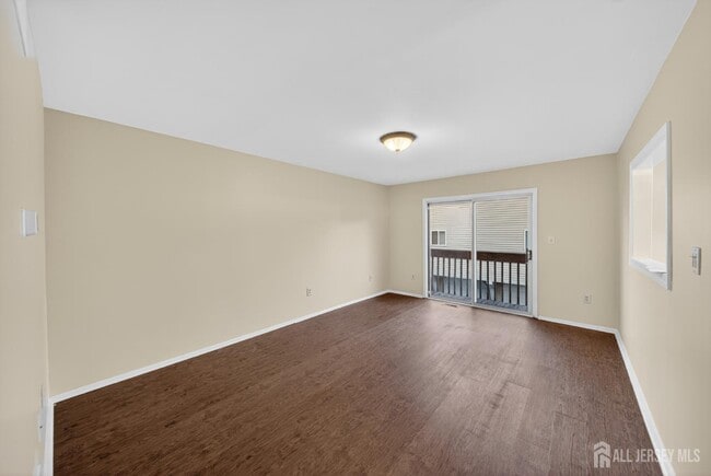 Building Photo - 1606 Madaline Dr