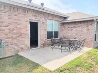 Building Photo - 4 Bed / 2 Bath House in secluded neighborhood with a park and walking trail