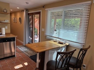 Building Photo - 686 Partridge Cir