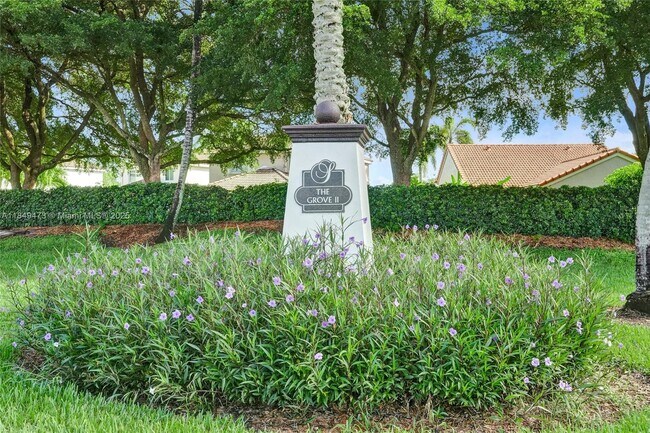 Building Photo - 1100 Chinaberry Dr