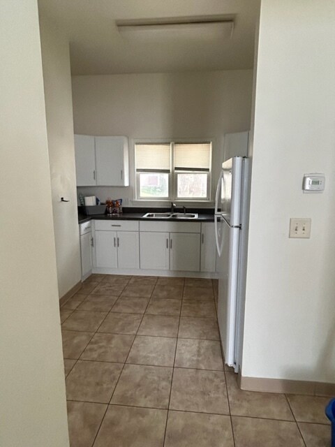 Building Photo - 1431 E 1st St