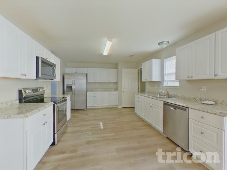 Building Photo - 110 Summerbrook Rd