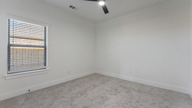 Building Photo - 147 N Banner Ave