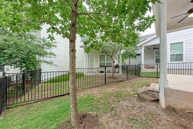 Building Photo - 3108 E 51st St