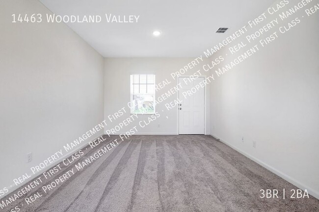 Building Photo - 14463 Woodland Vly