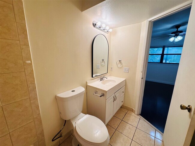 Building Photo - 4090 N Pine Island Rd