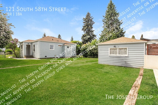 Building Photo - 121 S 58th St